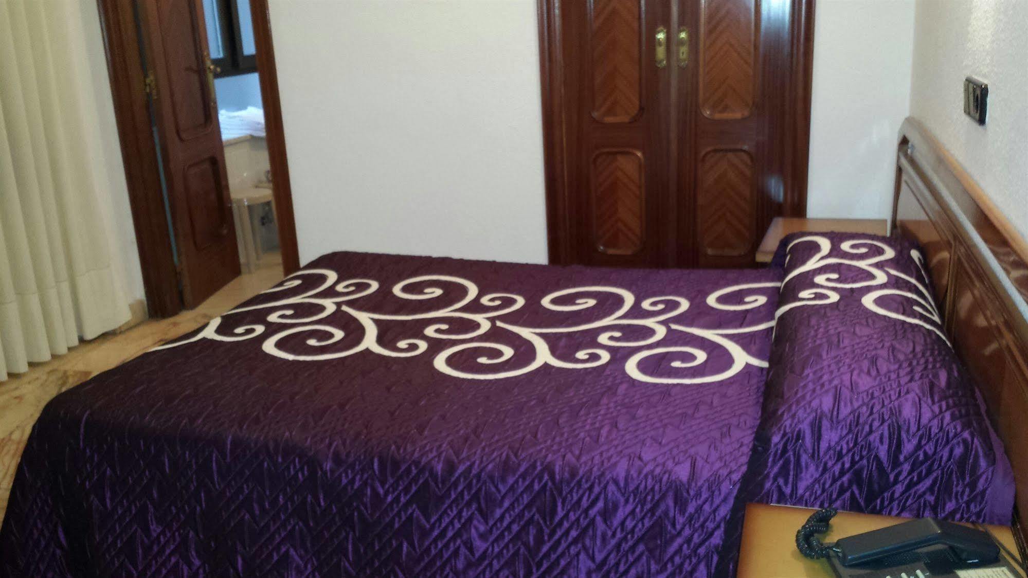 Hotel Amefa Salamanca Buitenkant foto